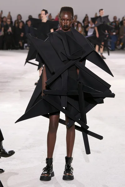 Look 3